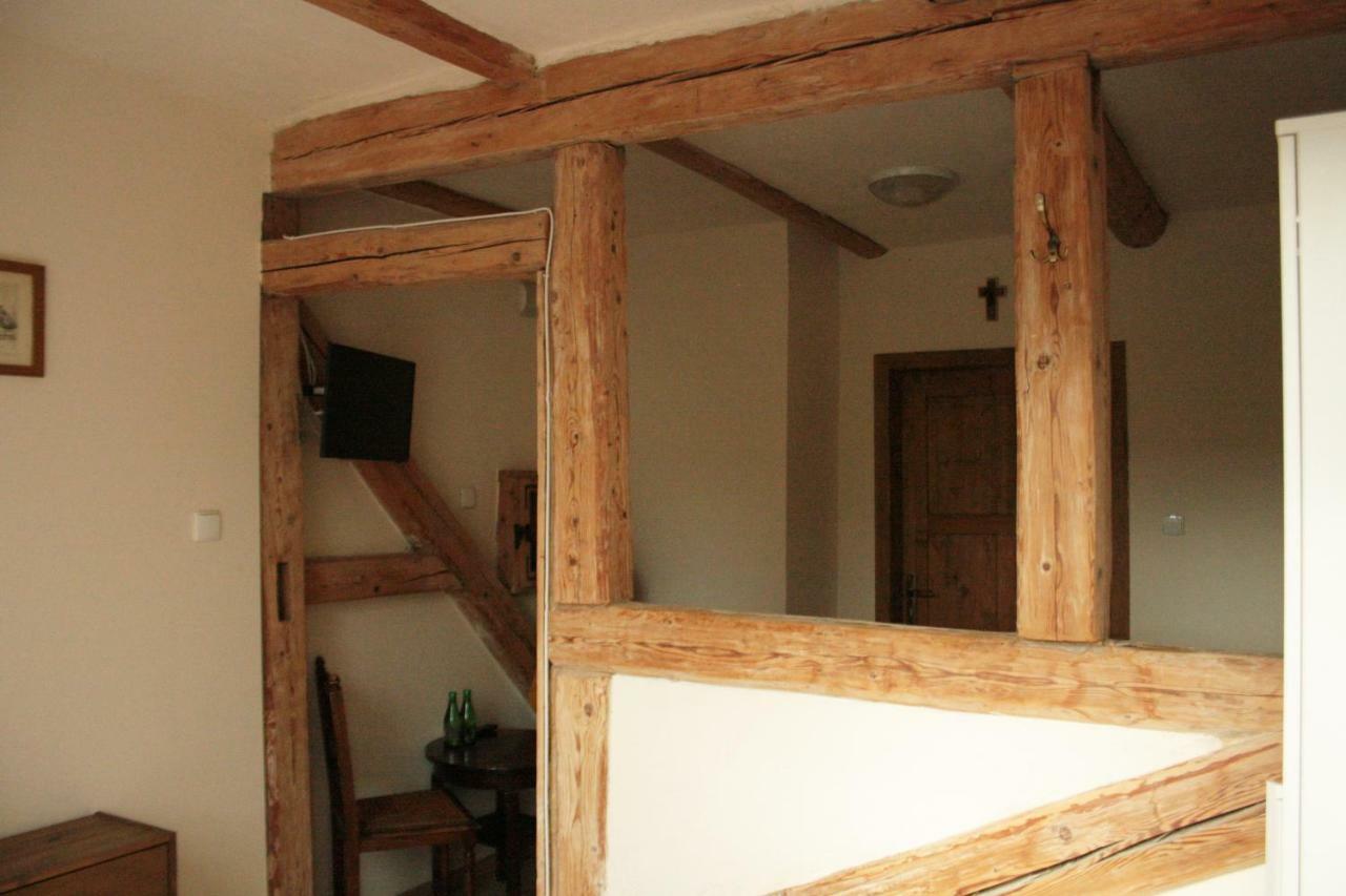 Karczma Belty Bed and Breakfast Glinno Exteriör bild