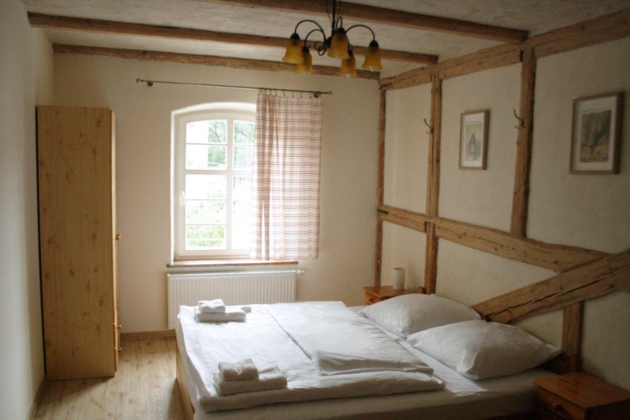 Karczma Belty Bed and Breakfast Glinno Exteriör bild