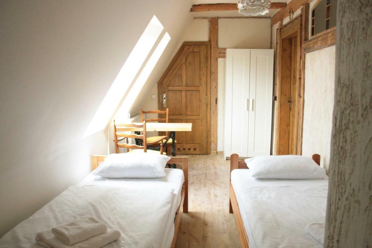 Karczma Belty Bed and Breakfast Glinno Exteriör bild