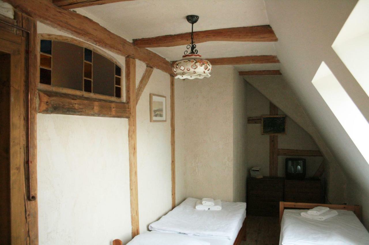 Karczma Belty Bed and Breakfast Glinno Exteriör bild