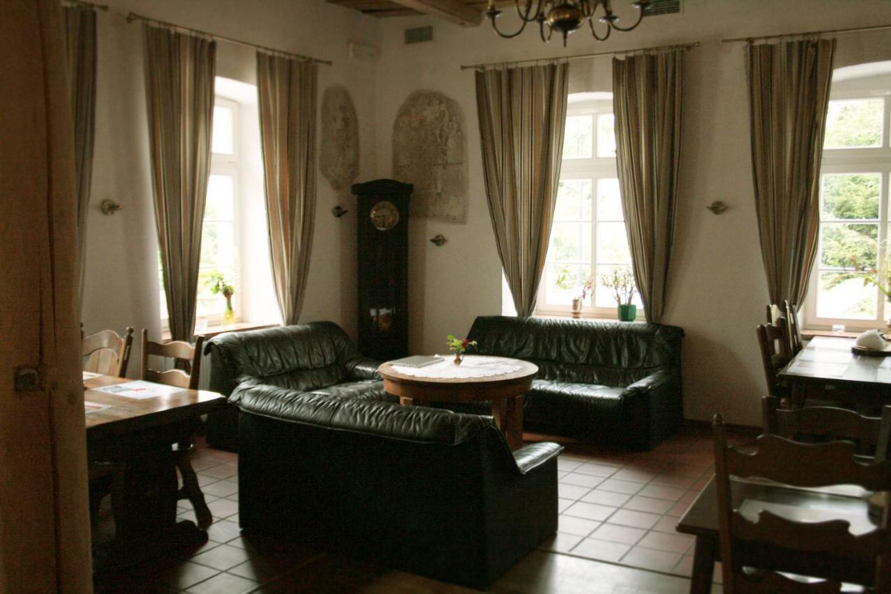 Karczma Belty Bed and Breakfast Glinno Exteriör bild