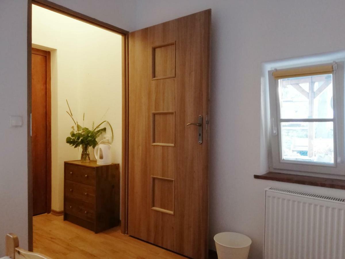 Karczma Belty Bed and Breakfast Glinno Exteriör bild